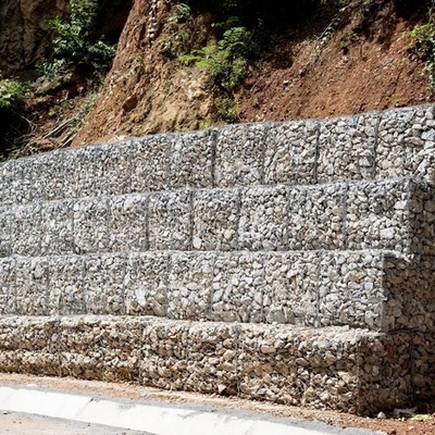 2.2 mm - 4.0 mm Diamètre du fil Galfan Gabion Avec 65% - 80% de surface ouverte