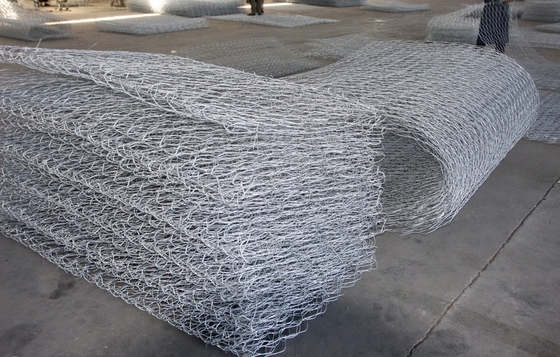 Résistance à la traction élevée 3,4 mm Galvanisée Gabion Maillage hexagonal pour la protection de la rive du fleuve