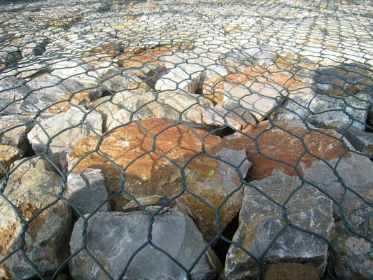 Résistance à la traction élevée 3,4 mm Galvanisée Gabion Maillage hexagonal pour la protection de la rive du fleuve