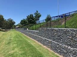 Boîte en gabions de clôture soudée à la traction en fil d'acier allié avec revêtement en PVC à double couche