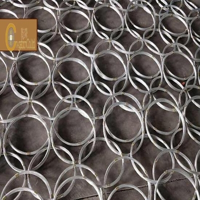 Réseau de protection contre les chutes de roches galvanisé en diamants