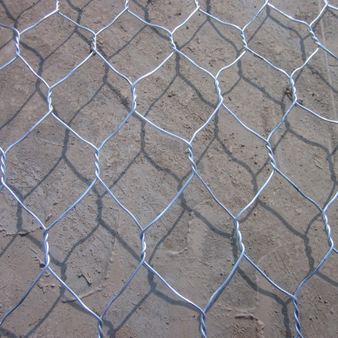 Résistance à la traction élevée 3,4 mm Galvanisée Gabion Maillage hexagonal pour la protection de la rive du fleuve